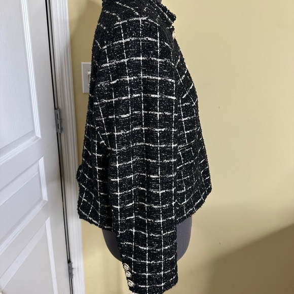 Autres Filles Women's Black Tweed Jacket with beautiful pearl buttons - Picture 4 of 11